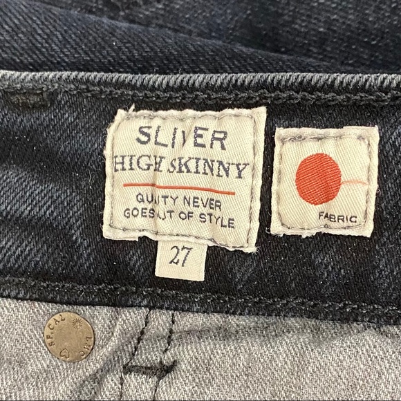 ❌SOLD❌LEVIS SILVER High Rise Skinny Jeans - Picture 9 of 9